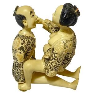 Vintage Japanese Erotic Style Carved Couple Figurine Ivory Tone 5"